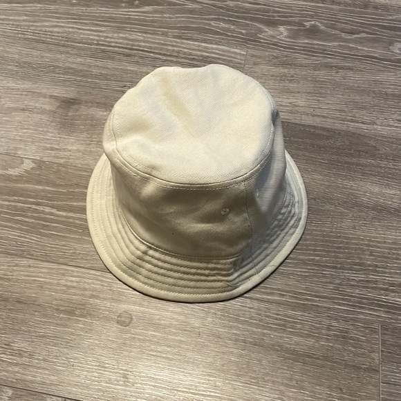 Bucket hat - Picture 2 of 3